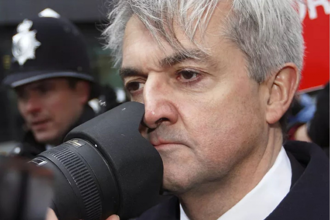 Ex-MP Chris Huhne & wife jailed for eight months