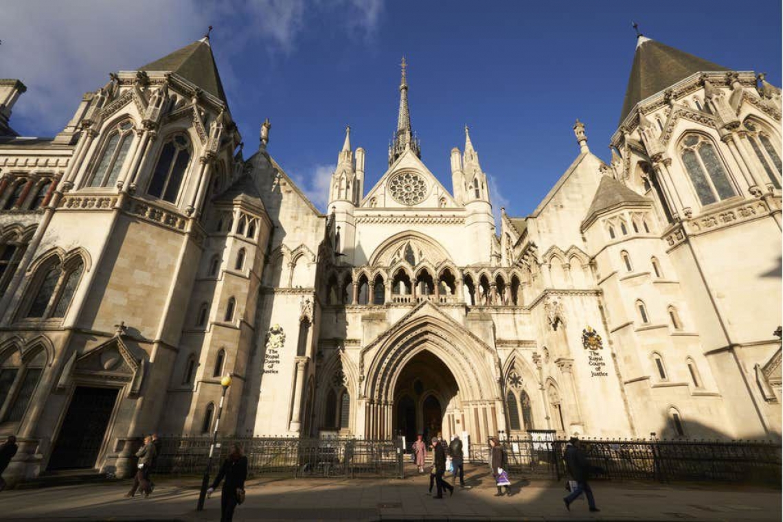 Paralegal’s contempt conviction found to be ‘manifestly unfair’